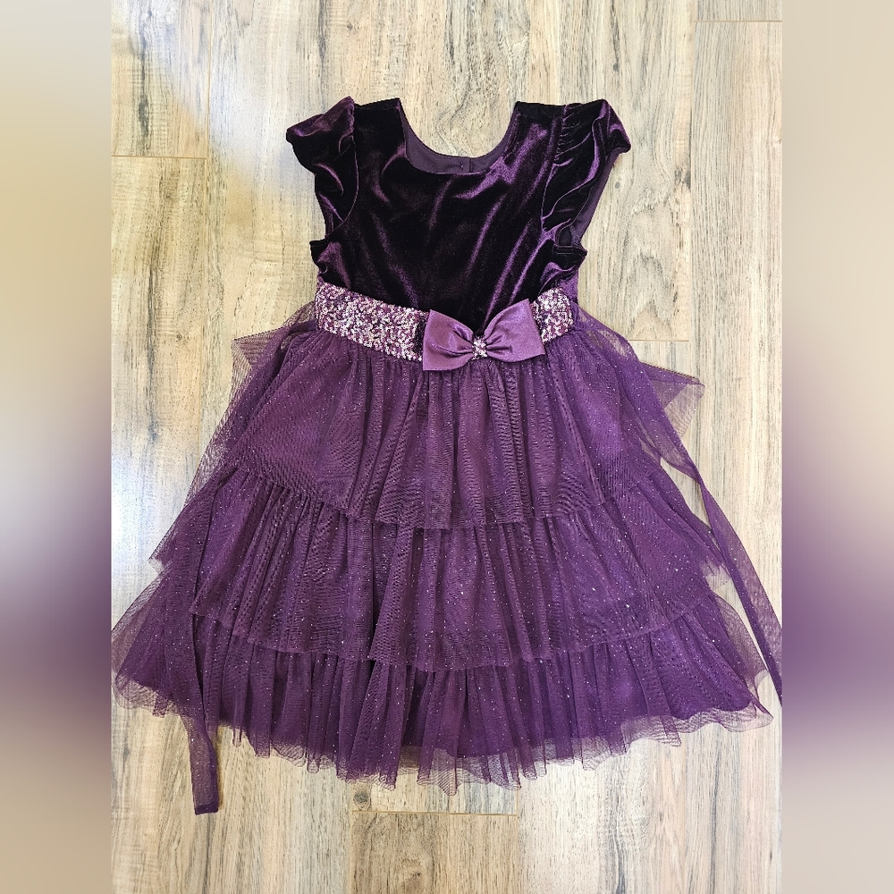 4 Dress Bundle - Picture 2 of 16